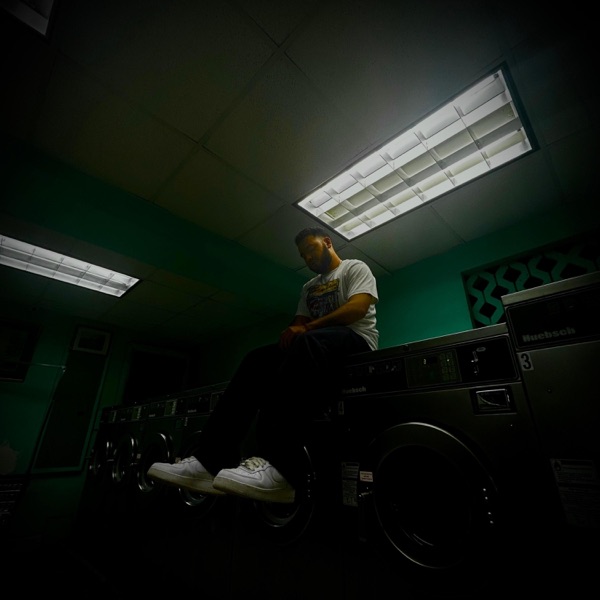Distante cover art